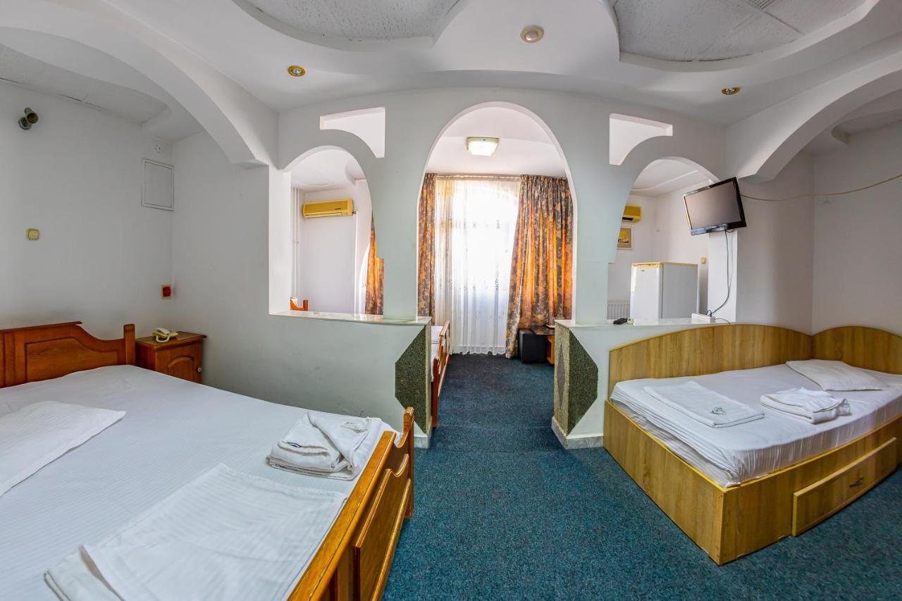 Motel Dasiana Тиргу-Жіу Екстер'єр фото
