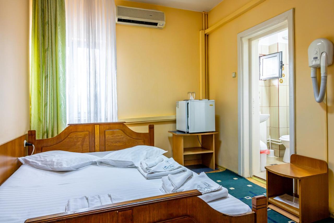 Motel Dasiana Тиргу-Жіу Екстер'єр фото