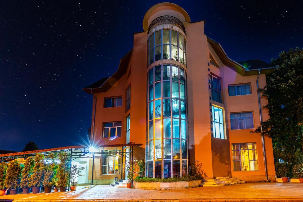 Motel Dasiana Тиргу-Жіу Екстер'єр фото