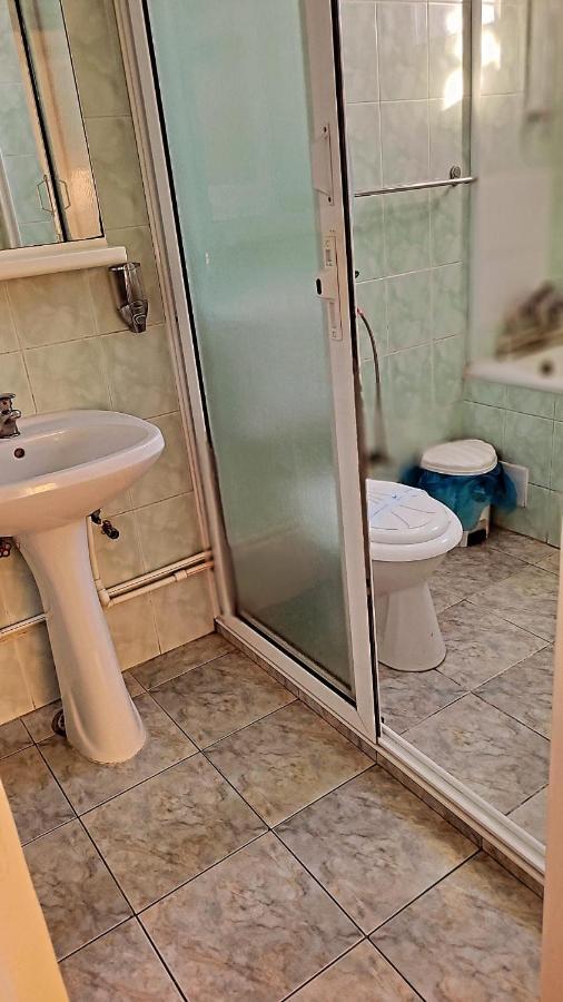 Motel Dasiana Тиргу-Жіу Номер фото